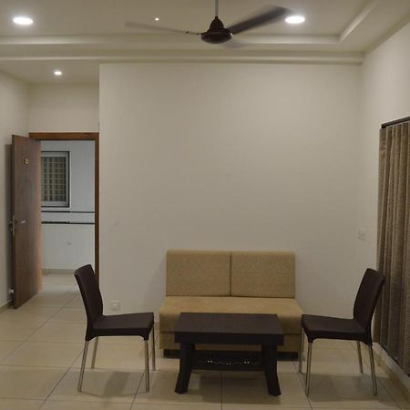 Hotel Revive Veraval Exterior photo