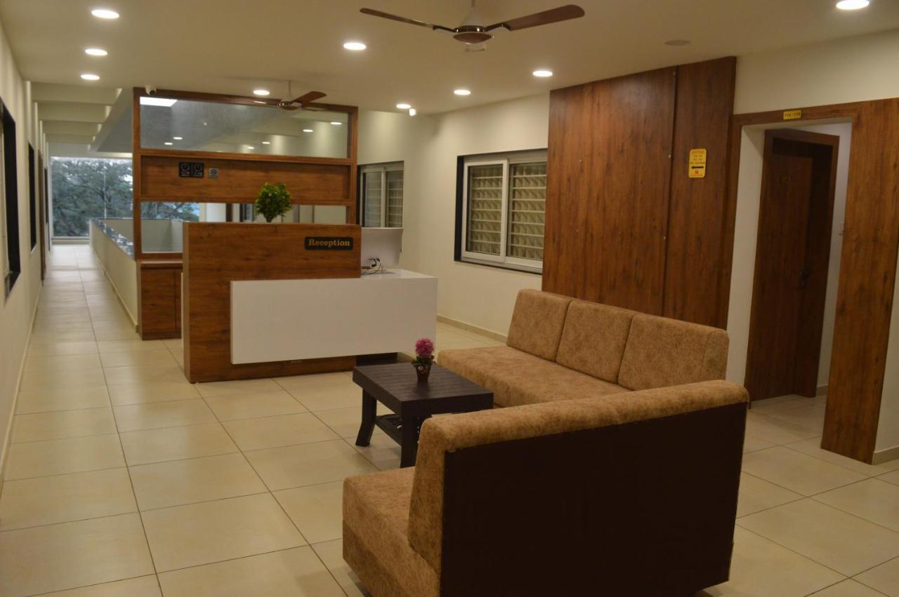 Hotel Revive Veraval Exterior photo